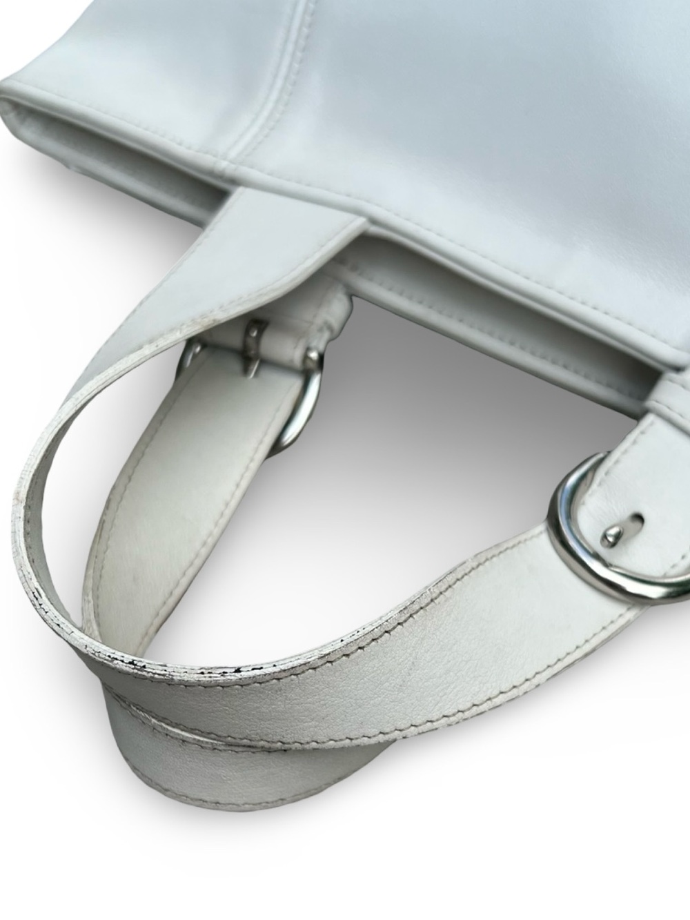 1996 Coach SoHo Waverly Bag in White and Silver - Picture 11 of 15